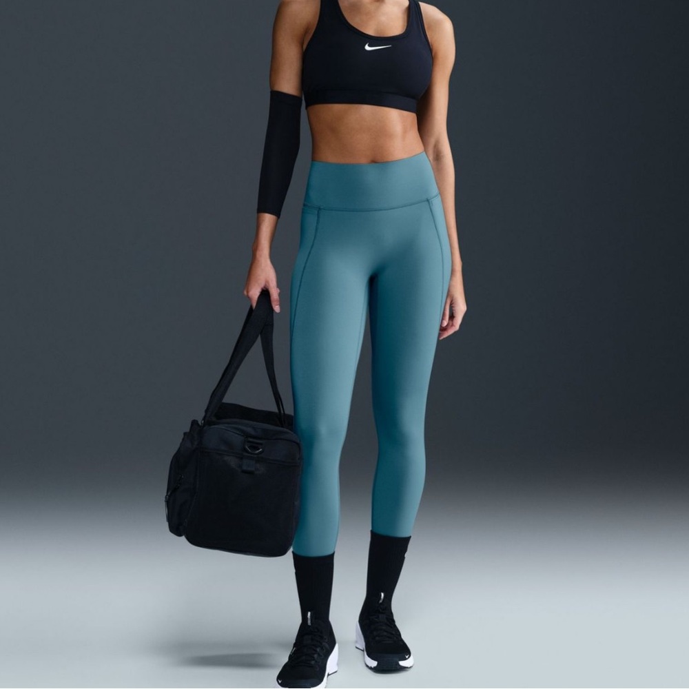 NWT Nike High Waisted 7/8 leggings